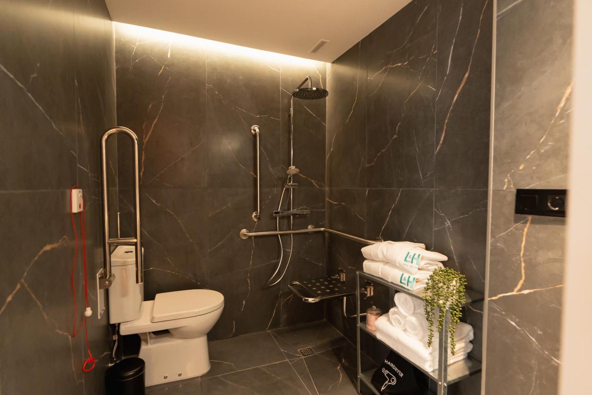 L&H Callao Selection Adults Only Мадрид Номер фото